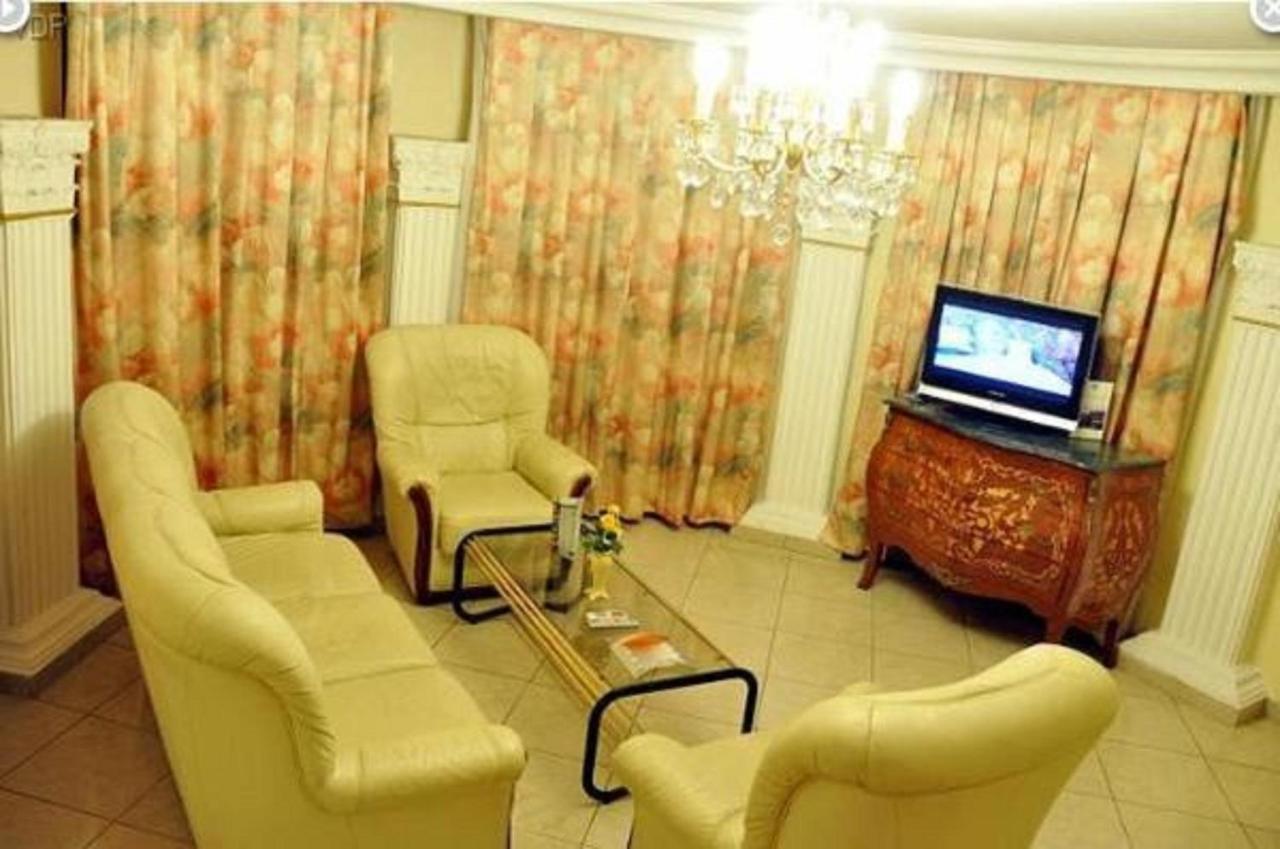 Hotel Vallee Des Princes ドゥアラ エクステリア 写真